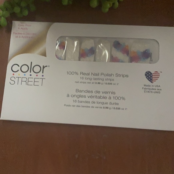 Color street - Picture 4 of 4